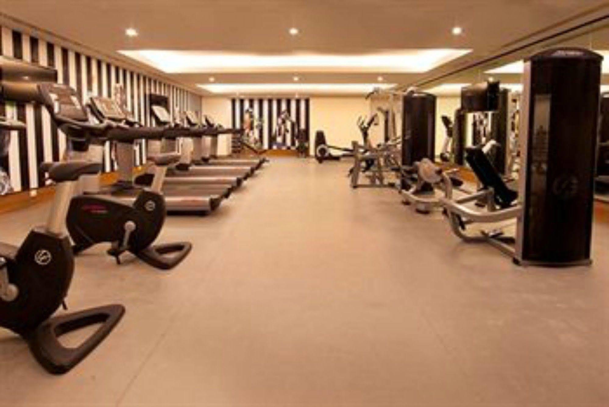 Lemon Tree Premier Hitec City Hyderabad Exterior photo