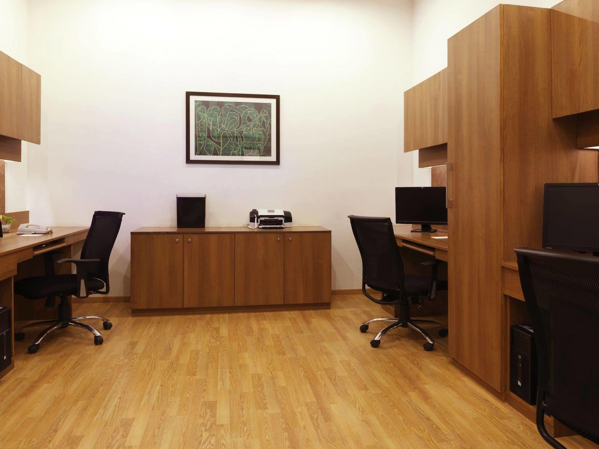 Lemon Tree Premier Hitec City Hyderabad Exterior photo